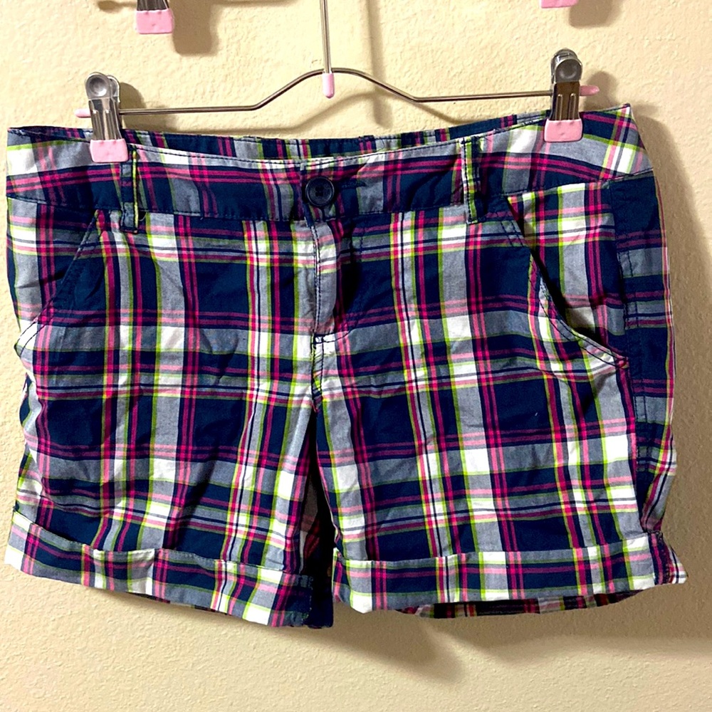 Maurices size 3/4 plaid shorts